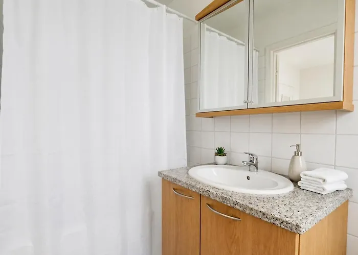 Affordable 2br Next To Rennweg & Belvedere Viena